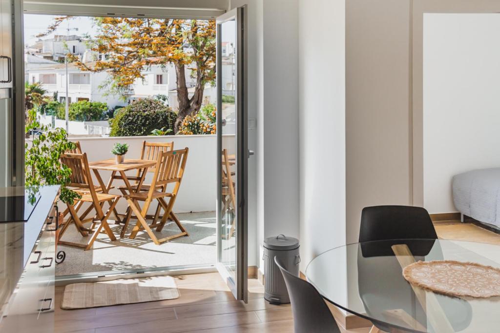 Lovely & Bright Renovated Apt. W/ Balcony In Λάγος Εξωτερικό φωτογραφία
